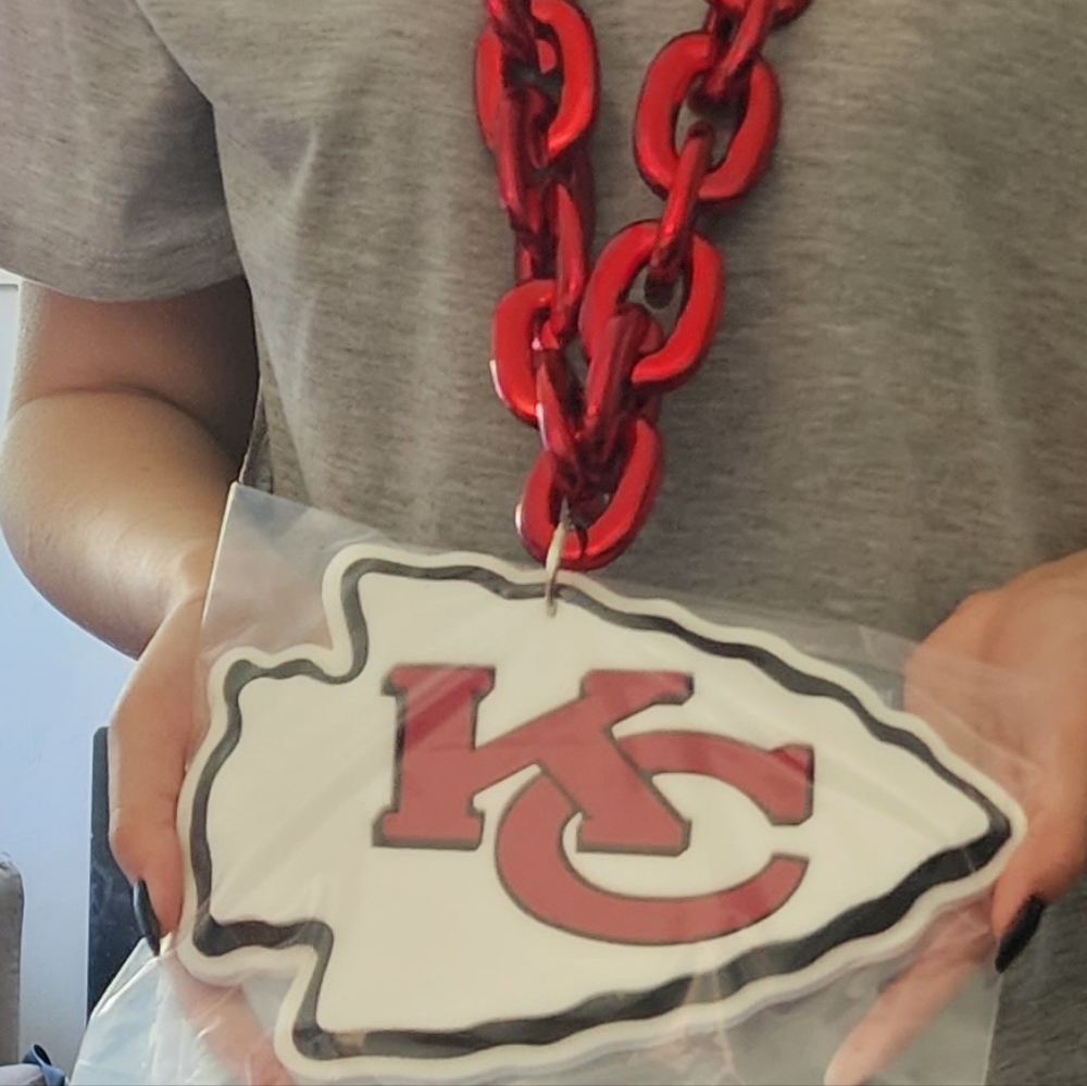 KANSAS CITY CHIEFS BALLERS 18INCH RED CHAIN 8INCH LOGO REPRESENT